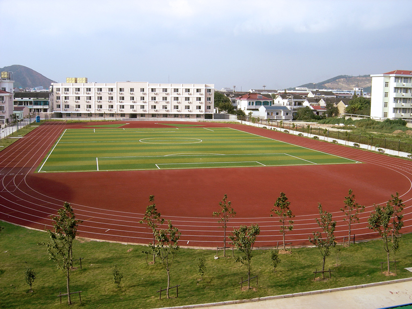 5年內(nèi)將建設(shè)6萬塊足球場